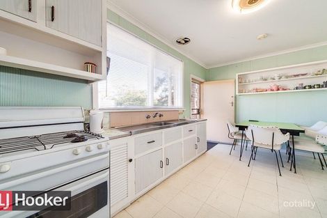 Property photo of 2 Carlyon Court Springvale VIC 3171