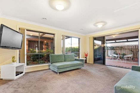 Property photo of 2 Duck Haven Place Tarneit VIC 3029