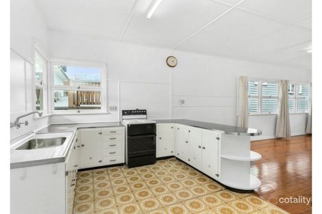 Property photo of 17 Twenty Third Avenue Palm Beach QLD 4221