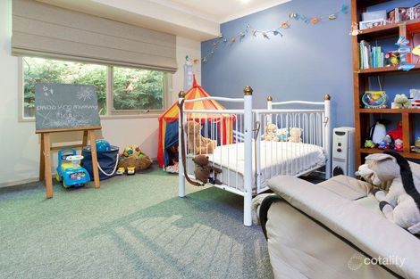 27 Parkside Cres, Mornington, VIC 3931