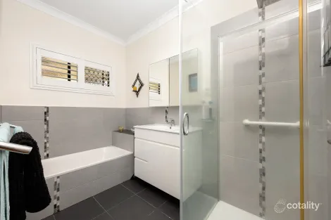 Property photo of 72 Octagonal Crescent Kelso QLD 4815
