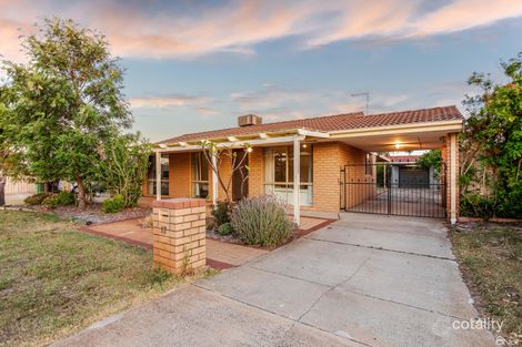 Property photo of 17 Baxter Close Huntingdale WA 6110
