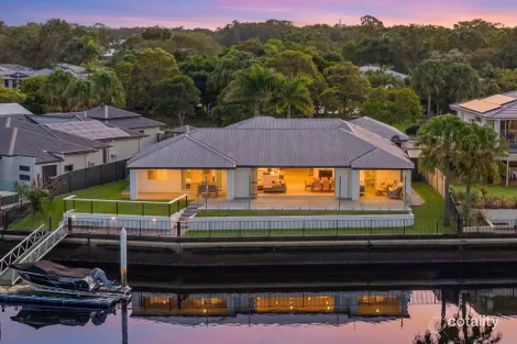 102 Cosmos Ave, Banksia Beach, QLD 4507