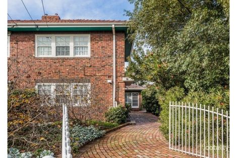 18 Griffin Cres, Port Melbourne, VIC 3207