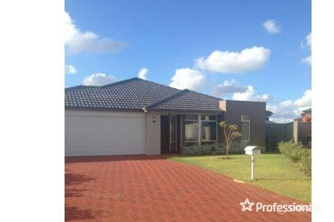 13 Blackall Mews, Piara Waters, WA 6112