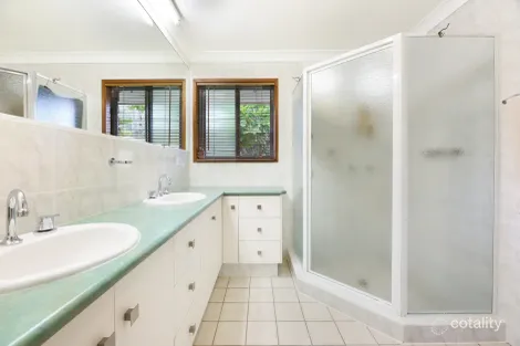 Property photo of 58 Gardenia Drive Bonogin QLD 4213