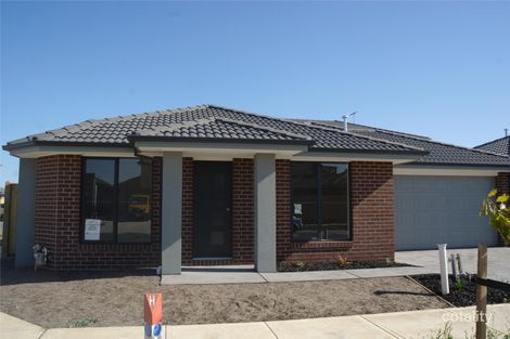 Property photo of 62 Fenway Boulevard Clyde North VIC 3978