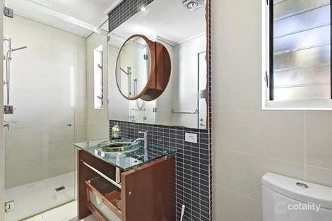 Property photo of 2/12 Oak Avenue Surfers Paradise QLD 4217