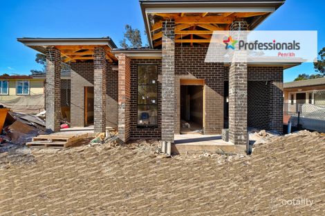 Property photo of 1/30 Kareela Avenue Penrith NSW 2750