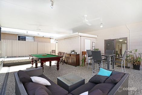 Property photo of 13 Hillcrest Parade Miami QLD 4220
