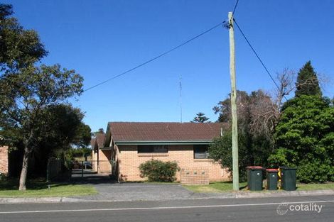 27 Lake Pde, East Corrimal, NSW 2518