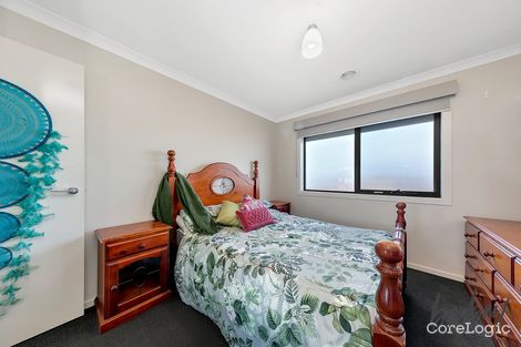 Property photo of 31 Clavell Crescent Wollert VIC 3750