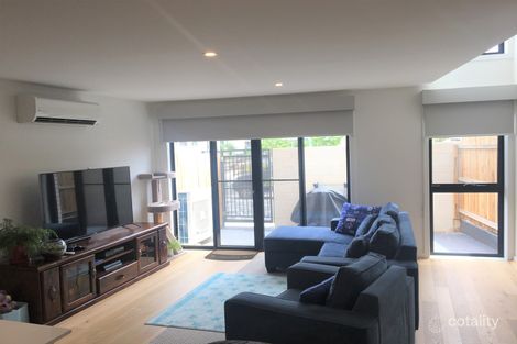 17/135 Easty St, Phillip, ACT 2606