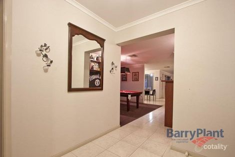 Property photo of 8 Hateley Heath Cranbourne East VIC 3977