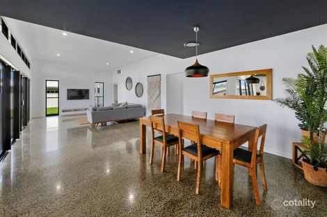 Property photo of 30 Palermo Avenue Ashfield QLD 4670