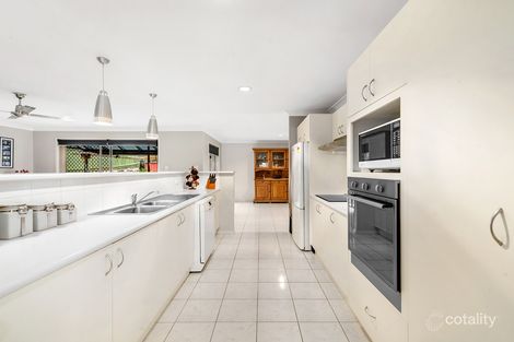 1 Ganton Pl, Albany Creek, QLD 4035