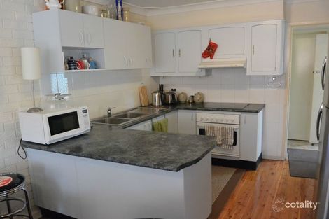 Property photo of 1/361 Thirlmere Way Thirlmere NSW 2572