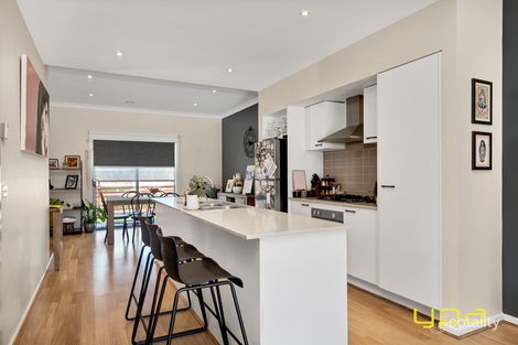 Property photo of 10/8 Moresby Court Craigieburn VIC 3064