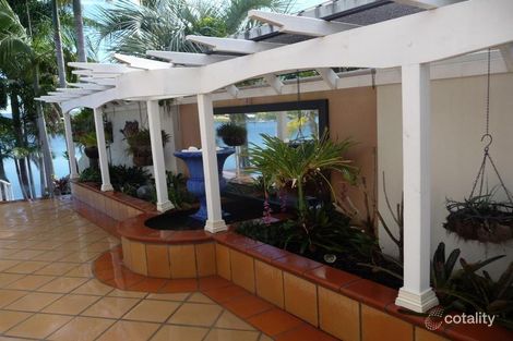 Property photo of 82 Port Jackson Boulevard Clear Island Waters QLD 4226