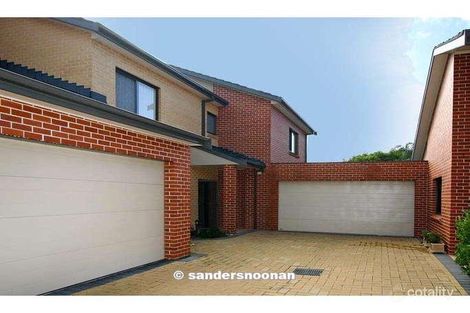 Property photo of 2/25-27 Henry Lawson Drive Peakhurst NSW 2210