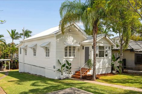 Property photo of 11 Eric Road Holland Park QLD 4121