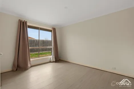 Property photo of 4 Bittern Court Werribee VIC 3030