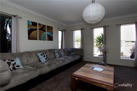 Property photo of 30 Amaryllis Parade Tarneit VIC 3029