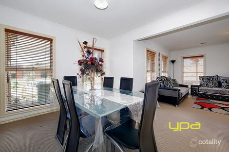 Property photo of 45 McIntyre Avenue Roxburgh Park VIC 3064