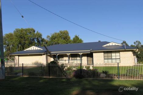 12 Belcher St, Oakey, QLD 4401