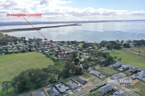 Property photo of 39 Houghton Crescent Eagle Point VIC 3878