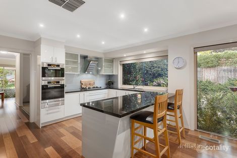 Property photo of 12 Honey Myrtle Rise Eltham North VIC 3095