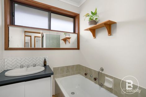 20/106 Burnbank Cl, Lake Wendouree, VIC 3350