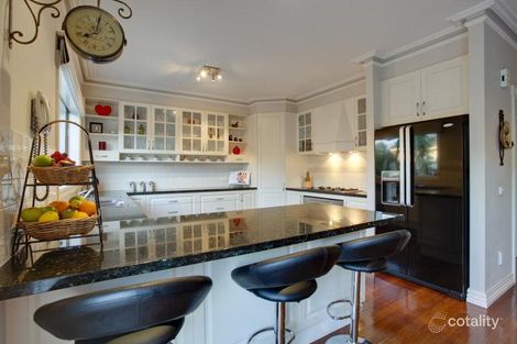 Property photo of 4 Aitken Court Berwick VIC 3806