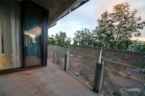 Property photo of 102/12 Waterview Walk Docklands VIC 3008