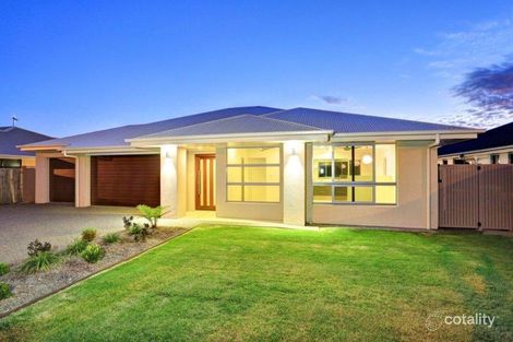 Property photo of 20 Beech Links Drive Ashfield QLD 4670