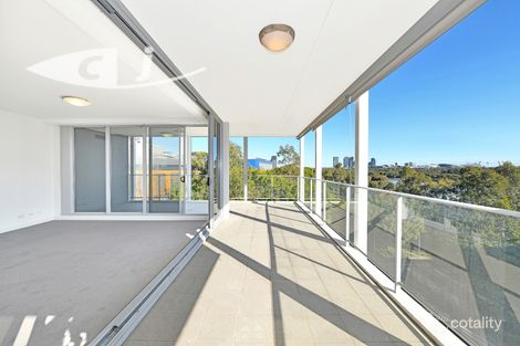 Property photo of 404/2-26 Rider Boulevard Rhodes NSW 2138