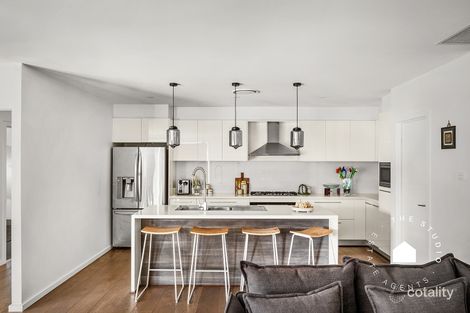 Property photo of 32 Timbarra Avenue North Kellyville NSW 2155