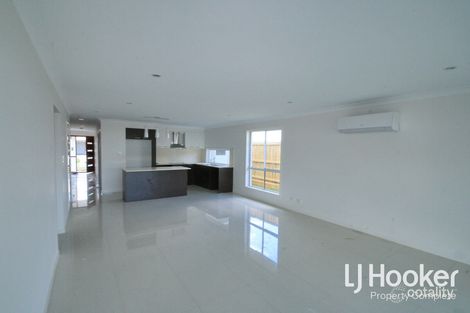 Property photo of 9 Treeline Circuit Yarrabilba QLD 4207