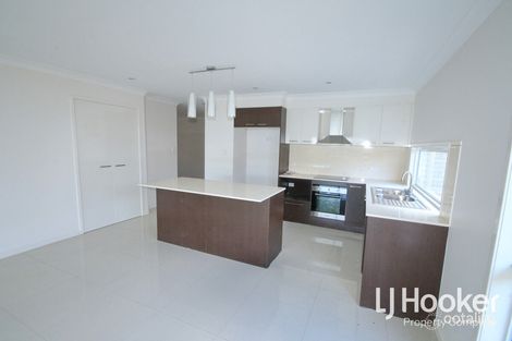 Property photo of 9 Treeline Circuit Yarrabilba QLD 4207