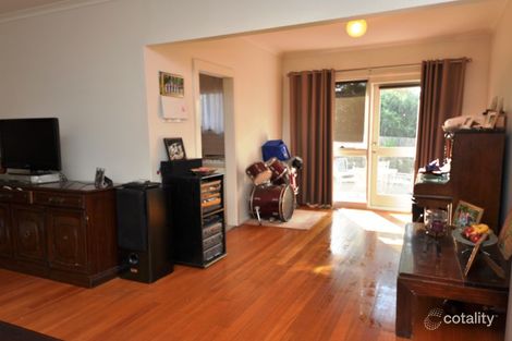 Property photo of 64 Birkenhead Drive Kilsyth VIC 3137