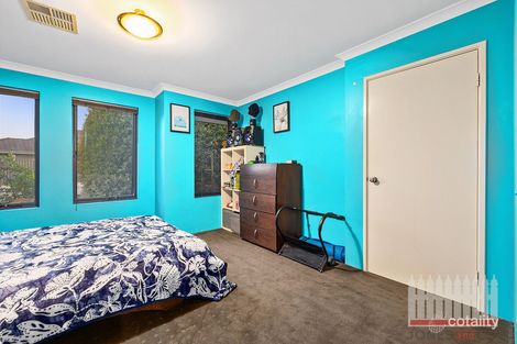 Property photo of 23 Brammall Bend Aveley WA 6069