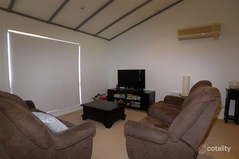 Property photo of 6 Eames Court Springwood QLD 4127