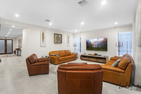 Property photo of 18 Cromarty Crescent Kalkallo VIC 3064