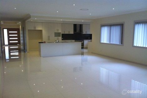 Property photo of 2 Tarrawarra Avenue Gledswood Hills NSW 2557