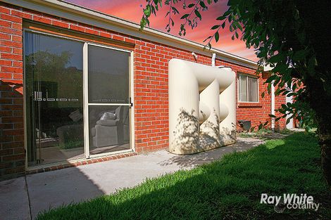 Property photo of 5 Hoddle Court Cranbourne VIC 3977