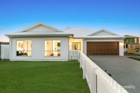 97 Bunker Rd, Victoria Point, QLD 4165
