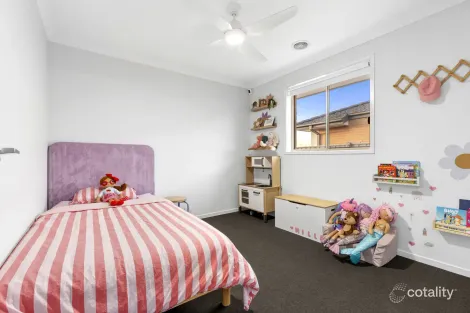 Property photo of 1 Hackberry Close Lara VIC 3212