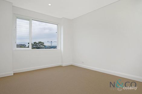 Property photo of 305/17 Woodlands Avenue Breakfast Point NSW 2137