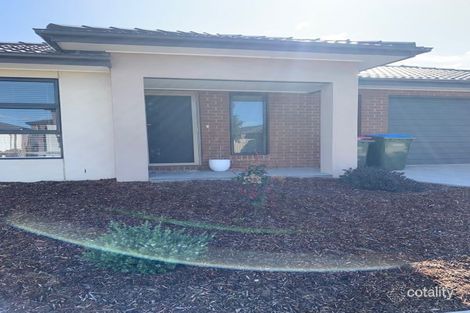 32 Surround Dr, Mambourin, VIC 3024
