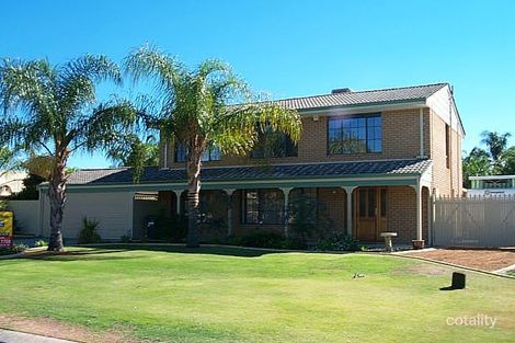 9 Honeysuckle Pl, Thornlie, WA 6108